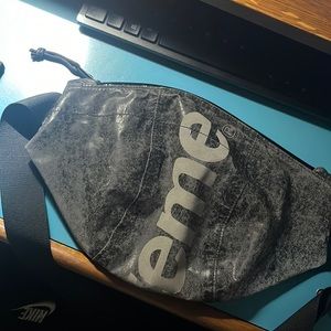 Supreme waist bag FW2020 reflective waterproof
